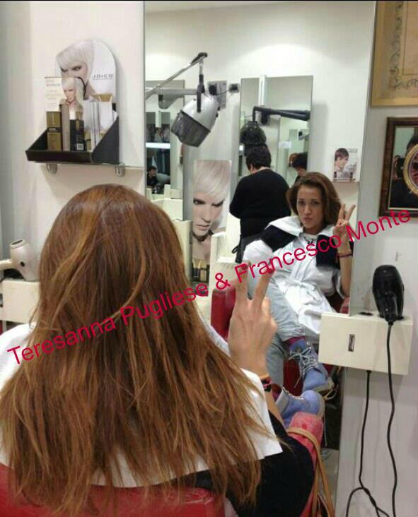 Teresanna Pugliese cambia taglio di capelli: altre foto preview