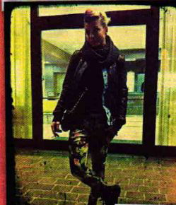 Visto nella rete – A spedire i mazzi di fiori ad Arisa è una corteggiatrice “lunatica” / Giovanni Conversano e l’avviso di garanzia / Emma al concerto dei Muse / L’ecografia al seno di Barbara D’Urso preview