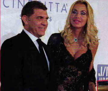 Valeria Marini: Prima il sì e poi un bel tuffo preview