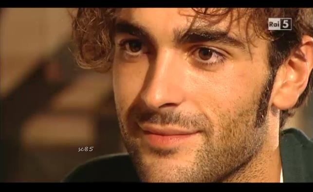 Fattore M: spazio dedicato a Marco Mengoni. Marco in studio per gli ultimi aggiustamenti al nuovo album. L’intervista rilasciata per la trasmissione musicale Start Up su Rai5: un mood più positivo per il nuovo progetto discografico… preview