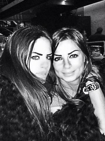 Serena Enardu: foto. E in chat scrive.. preview