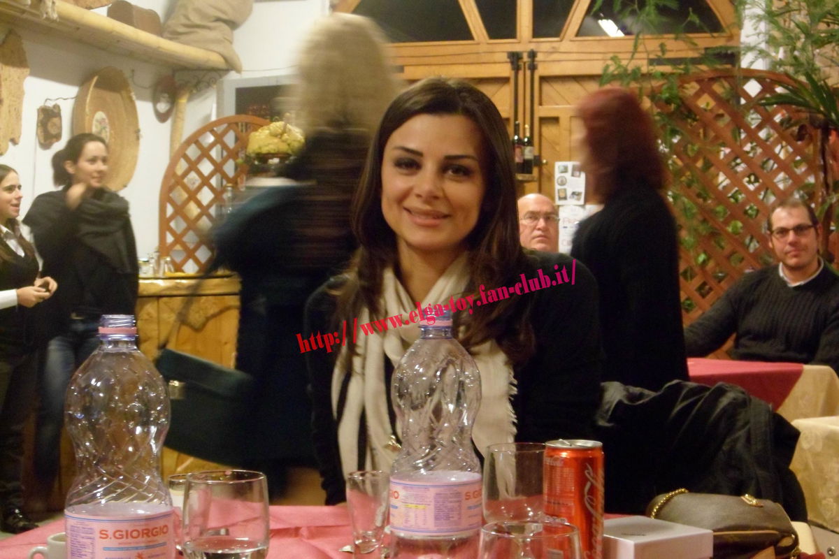 Elga Enardu: nuove foto article-post