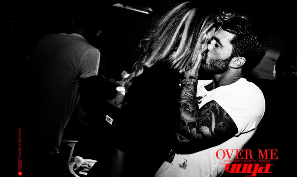 Diego Ciaramella in discoteca bacia una biondina: che fine ha fatto Martina Giuffrida? article-post