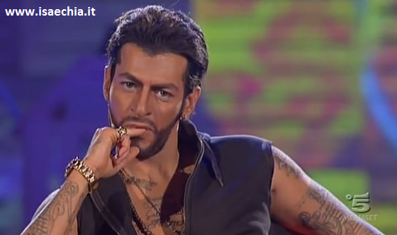 Giovanni Vernia nella parodia di Fabrizio Corona a ‘Zelig’: video article-post