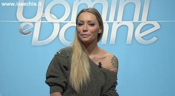 Karina Cascella in videochat: ‘Se mi guardo allo specchio vedo una brava mamma che ha tanta voglia di ricominciare!’ preview