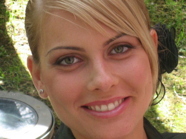 Anna Puca del Trono under: foto preview