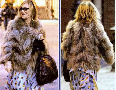 Follie Vip: Paola Barale, come sempre, si fa notare; Simona Ventura, occhio al tacco; anche Nicole Minetti ha un padre article-post