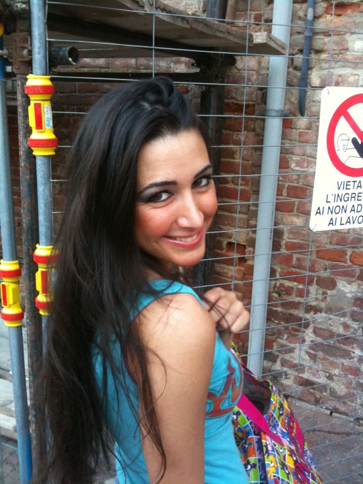 Silvia Coluccia del Trono under: foto preview