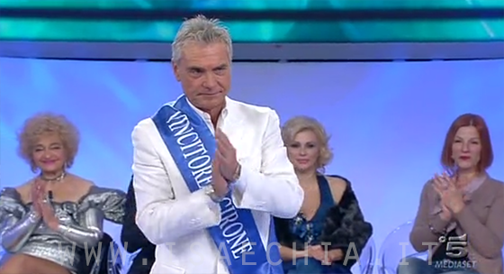 Auditel ‘Uomini e donne’: continua il successo di ‘Uomini e donne in passarella’, bene il Trono blu preview