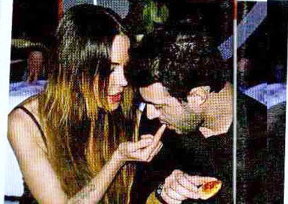 Notte a luci rosse per Nina Moric e Matteo Bobbi article-post