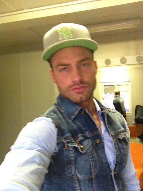 Eugenio Colombo e la sua scelta: nuove foto preview