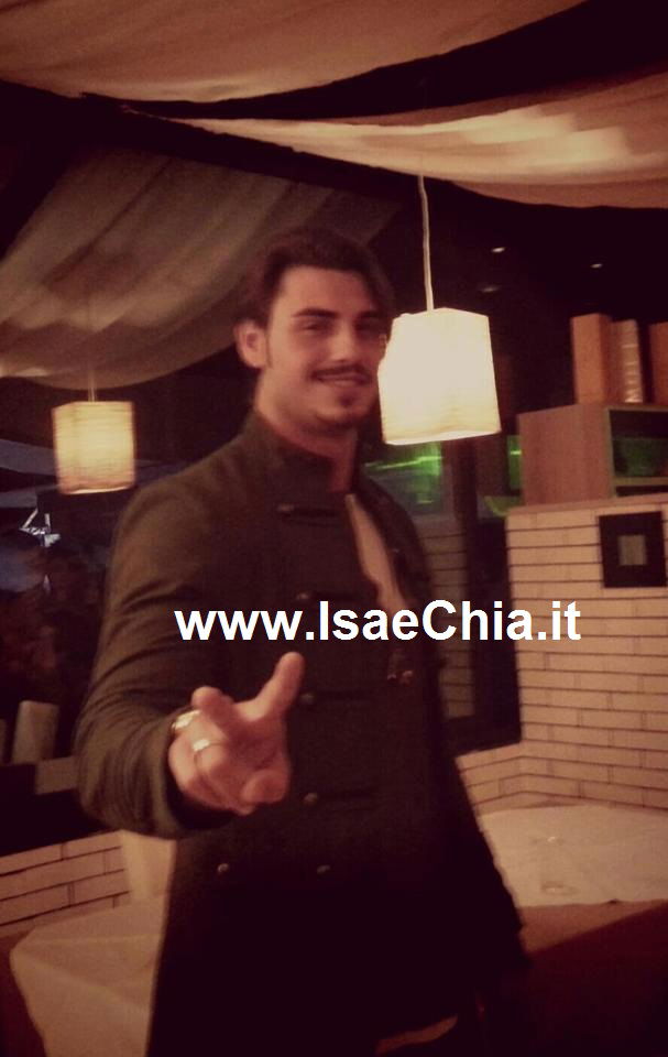 Una blogghina incontra Francesco Monte al ristorante: foto preview
