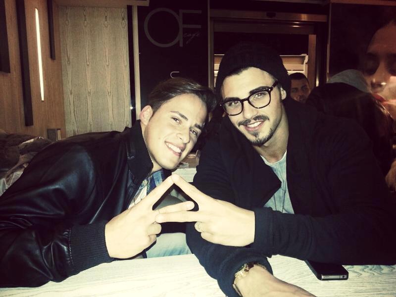 Francesco Monte a Taranto con gli amici: foto preview