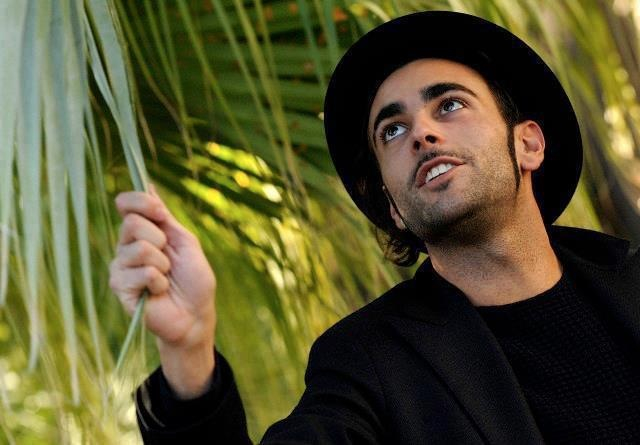 Fattore M: spazio dedicato a Marco Mengoni. Cresce l’attesa per il pezzo in concorso all’ESC 2013. Il nuovo singolo estratto dall’album #prontoacorrere, intitolato “Non me ne accorgo”. Marco candidato ai World Music Awards 2013. Chiacchiere e tweet sul nuovo album. Il saluto del “Presidente” alla fanpage ufficiale… preview