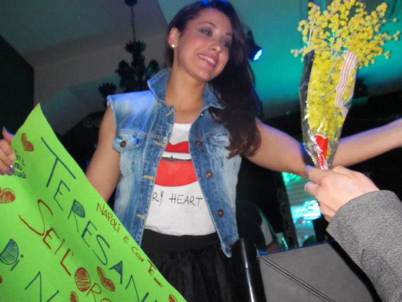 Teresanna Pugliese: raduno con i fan (foto e video) preview