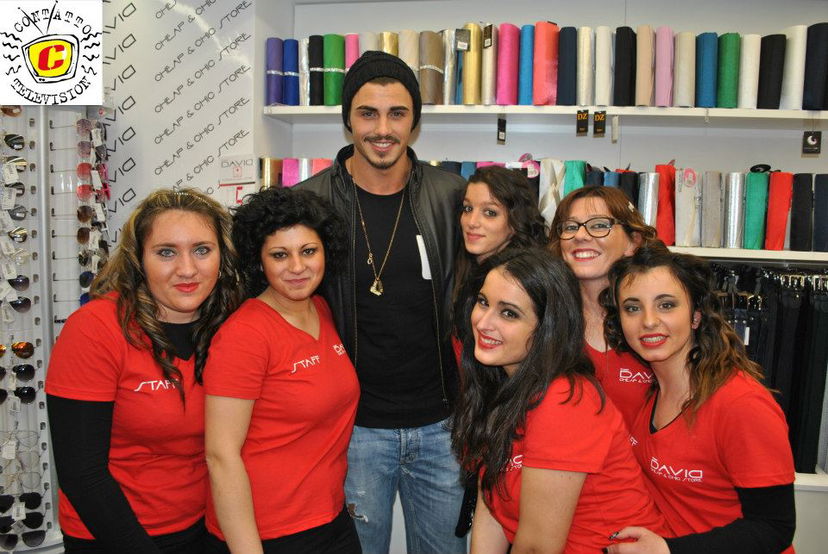 Francesco Monte all’inaugurazione di un negozio: foto e video preview