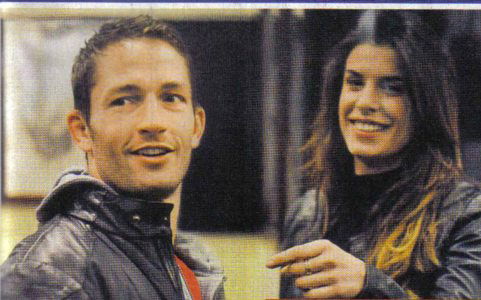 Elisabetta Canalis con Marcus è tutta coccole e sorrisi preview