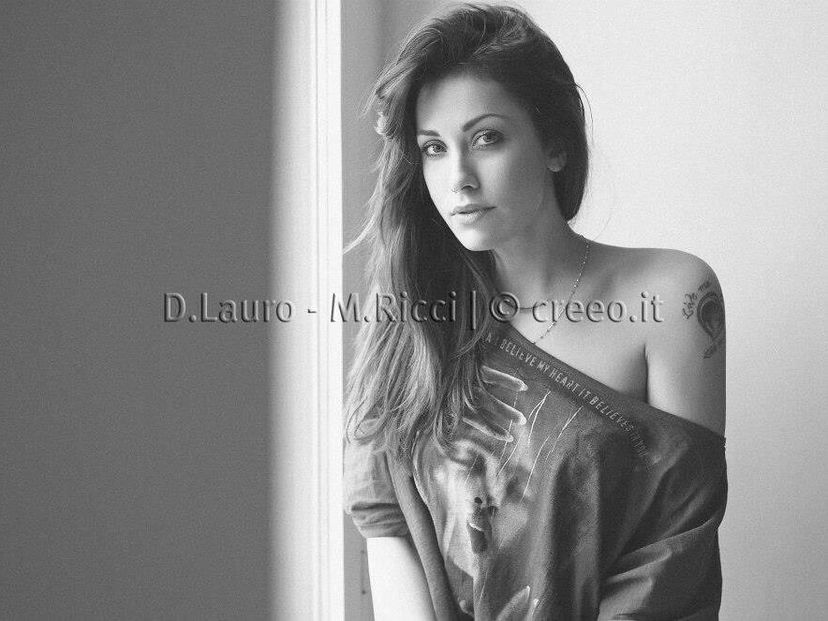 Teresanna Pugliese: foto posate preview