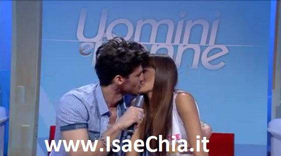 Andrea Offredi e Claudia D’Agostino in videochat: “La lontananza? Per adesso non è un problema” ma Andrea dice: “Lei è attaccatissima alla sua terra, farei meno fatica io a trasferirmi a Salerno” article-post