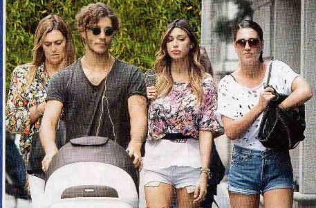 Niente tata, per crescere suo figlio Belén Rodriguez ha voluto la sua tribù: parla la sorella Cecilia preview