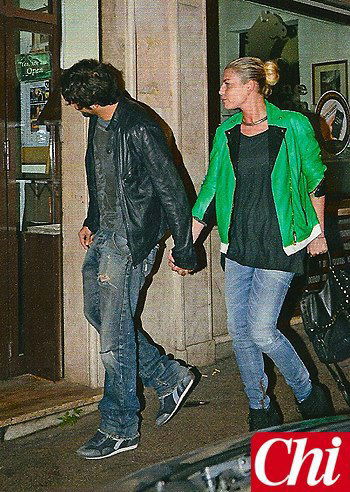 Emma Marrone e Marco Bocci escono allo scoperto: la foto del bacio preview