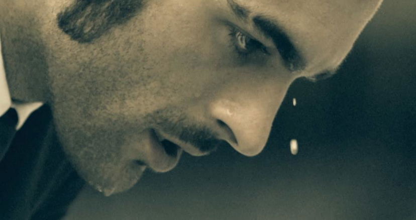 Fattore M: spazio dedicato a Marco Mengoni. Il nuovo videoclip del singolo “Pronto a correre” ed il primo posto nela classifica iTunes. L’iniziativa del #prontoacorrere day. La partecipazione al disco “In Rome. Live at Teatro Valle occupato” dei 100 cellos. Tutto pronto per lo start de L’essenziale anteprima Tour 2013 preview