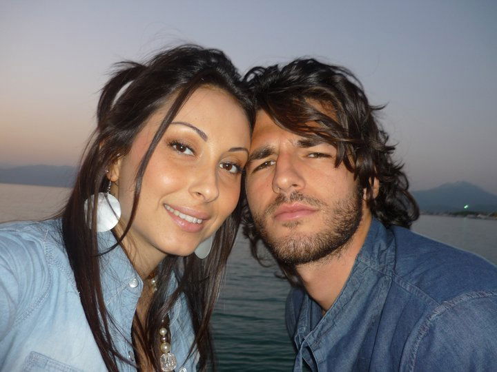 Sara, ex fidanzata di Andrea Offredi: “Spero che Andrea ritorni da me. Claudia D’Agostino? Rispecchia i suoi canoni estetici ma le manca qualcosa che lui va cercando. Io a Uomini e Donne? Mai dire mai!” article-post