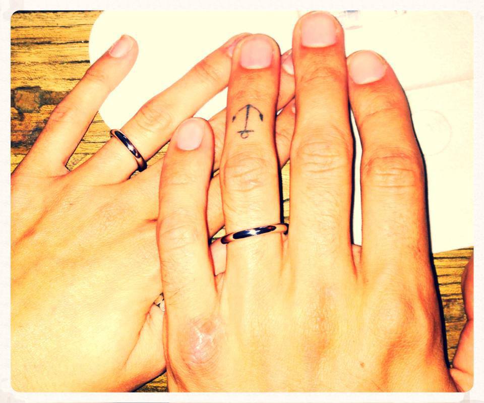 Belen Rodriguez e Stefano De Martino si scambiano gli anelli: foto article-post