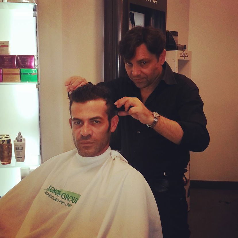 Nuovo look per Gianni Sperti: foto preview