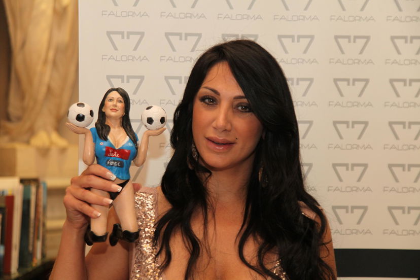 Marika Fruscio omaggiata dal Maestro Ferrigno: foto preview