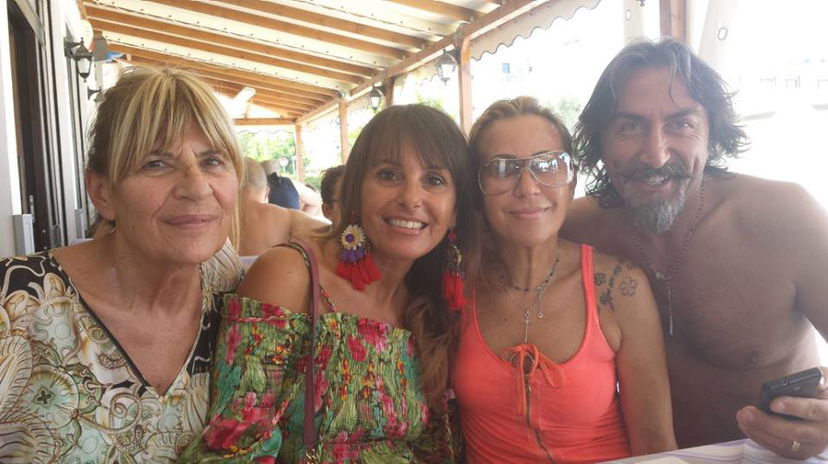 Antonella Bravi e Tony De Leonardis festeggiano il primo anniversario di matrimonio: le foto preview