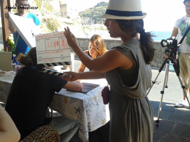 Teresanna Pugliese reciterà in una fiction dal titolo ‘Ischia Forever’: tutte le foto del backstage preview