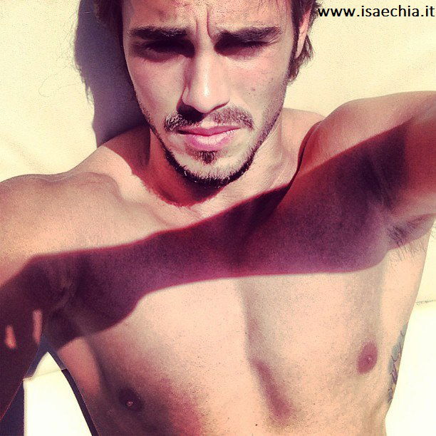 Francesco Monte a Taranto con gli amici: foto preview