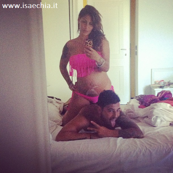 Guendalina Tavassi col pancione su Instagram: le foto preview