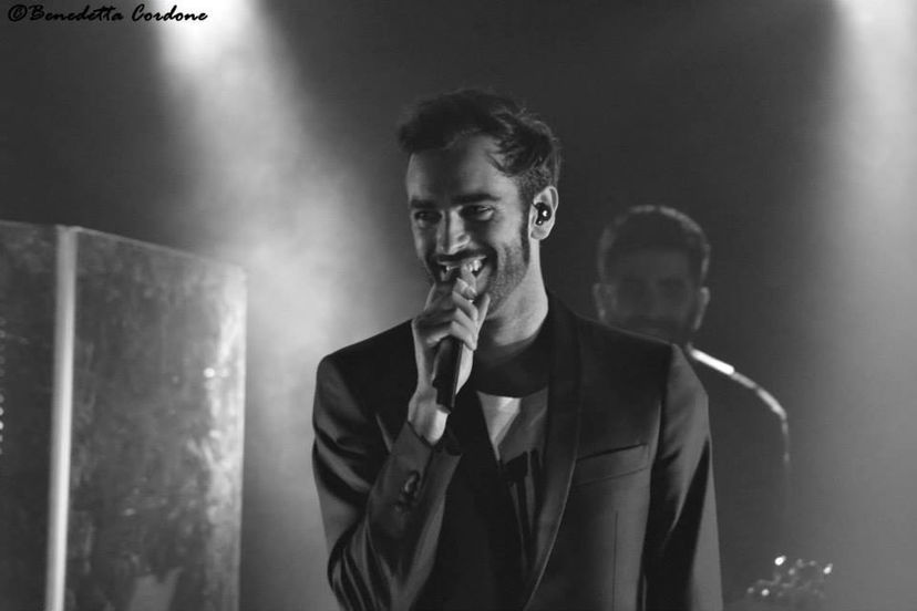 Fattore M: spazio dedicato a Marco Mengoni. È partito ufficialmente “L’essenziale Tour”: cronaca, video e foto della prime date. #prontoacorrere ancora nella top ten della FIMI e della classifica iTunes preview