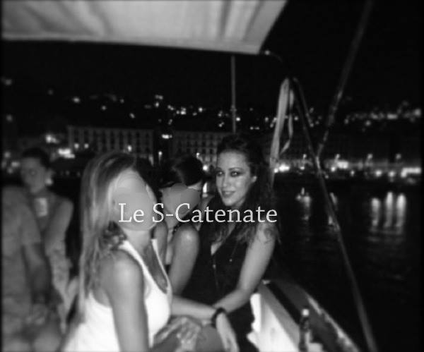 Teresanna Pugliese ieri sera in barca con le amiche: foto preview