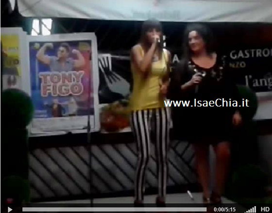 Claudia D’Agostino nella serata di Giovedì canta una canzone ed in merito alla situazione con Andrea Offredi afferma: “Non voglio parlarne, ne ho parlato già troppo… comunque la nostra non è una pausa.” (video) preview