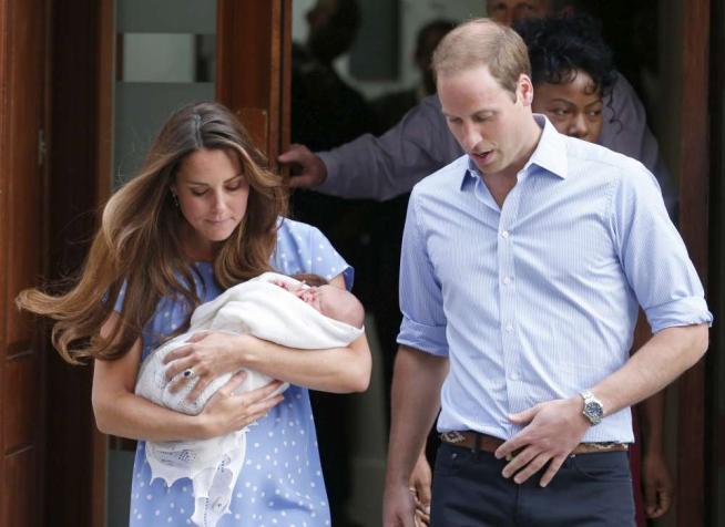 William e Kate: le prime foto del Royal Baby article-post