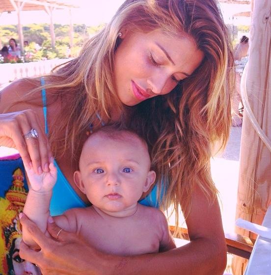 Belen Rodriguez con il piccolo Santiago De Martino: nuove foto article-post