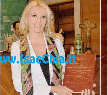 Eleonora Daniele: “Mi sono laureata, a settembre torno al timone di Unomattina e l’anno prossimo mi sposo!” article-post