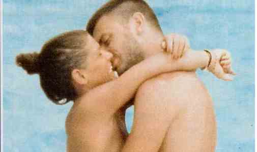 Alessandra Amoroso è felice con il suo Luca De Salvatore preview