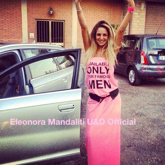 Eleonora Mandaliti in vacanza in Calabria: le foto preview
