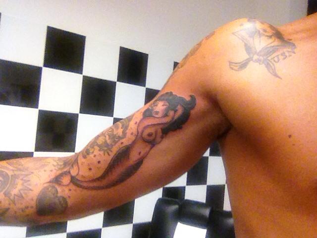 Giorgio Alfieri: nuovo tatuaggio, nuove foto con la piccola Asia e nuova foto con l’ultima fiamma… preview