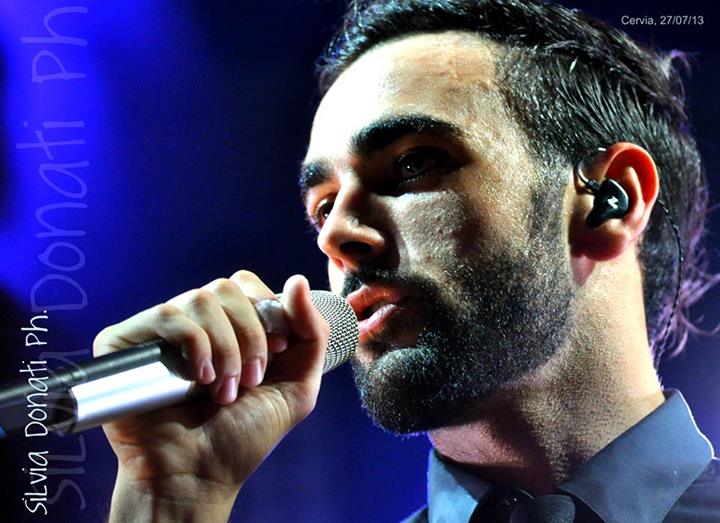 Fattore M: spazio dedicato a Marco Mengoni. Il Mengoni sbarca negli USA: la partecipazione all’HitWeek a Los Angeles. L’ospitata al RadioNorba Battiti Live 2013: video e foto. Piccolo resoconto del concerto di Cervia. L’evento misterioso della data di Taormina de “L’essenziale Tour”… article-post