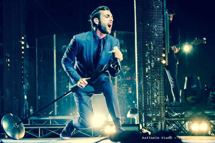 Fattore M: spazio dedicato a Marco Mengoni. Il Mengoni sbarca in Sardegna: l’intervista esclusiva su unionesarda.it. L’iniziativa “fotografica” lanciata sulla fanpage. Continua il mistero sul terzo singolo estratto dall’album #prontoacorrere. “L’essenziale” è il singolo più scaricato del primo semestre 2013… preview