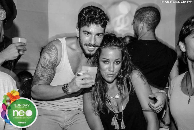 Teresanna Pugliese in discoteca con gli amici: foto preview