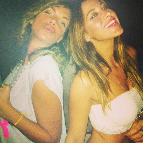 Teresanna Pugliese con Chiara Giorgianni a Porto Cervo: foto preview