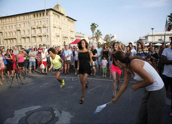 Valentina Marconi vince la corsa sui tacchi di Viareggio: foto preview
