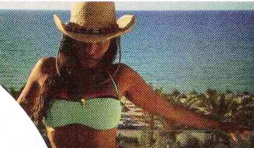 Carolina Marconi: sexy regina di Twitter preview