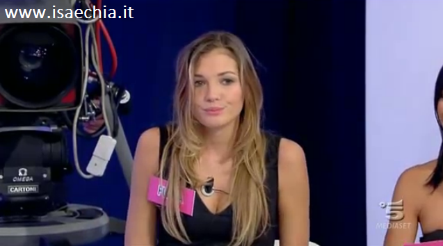 Flavia Fiadone, da ‘Veline’ al trono di Aldo Palmeri e Tommaso Scala: foto e video preview